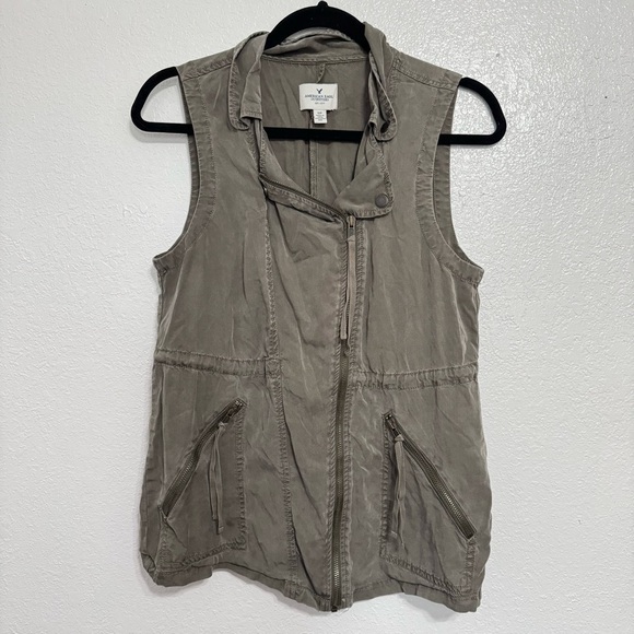 American Eagle Outfitters Sleeveless Green Utility Vest, Size S - Picture 2 of 5